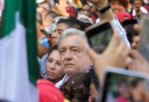 Encabeza AMLO marcha en Ciudad de México Marcha