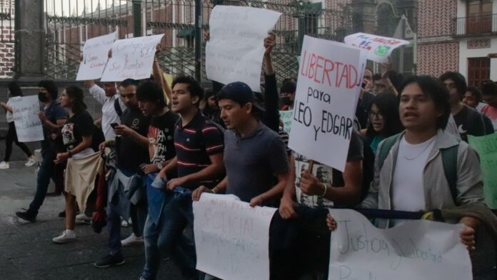 Marcha por estudiantes detenidos