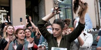 Periodistas denuncian ataque a libertad de expresión en Irán periodistas