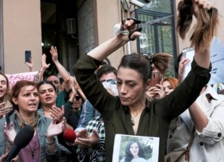 Periodistas denuncian ataque a libertad de expresión en Irán periodistas
