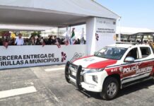 Barbosa entrega patrullas nuevas a 111 municipios Barbosa