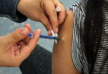 Anuncian vacunación contra Covid-19 para menores en Puebla Covid