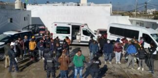Detienen en Tlaxcala a 2 poblanos; transportaban a 30 migrantes Tlaxcala