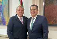 Adán Augusto brinda respalda institucional al gobernador Sergio Salomón