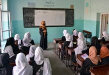 Afganistán prohíbe la educación universitaria para las mujeres
