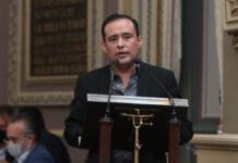 Lalo Rivera debe solicitar licencia tras destape: Eduardo Castillo