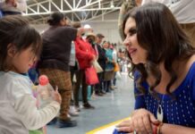 Norma Layón entrega Canasta del Bienestar en Texmelucan
