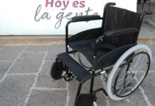 SEDIF entrega silla de ruedas a niño en “Martes Ciudadano” SEDIF