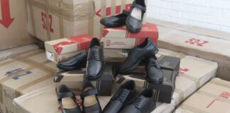 SEP entregó uniformes y becas para reducir deserción escolar en 2022 SEP