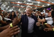 AMLO se reúne con trabajadores del Bienestar en Puebla