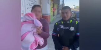 ¡Héroes! Policías salvan a bebé de 8 meses que se asfixiaba en Puebla