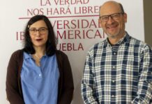Docente IBERO Puebla realiza conferencia magistral sobre Literatura Literatura