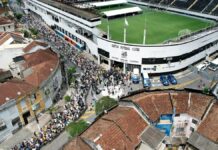 Filas interminables en Brasil para despedir a Pelé pelé