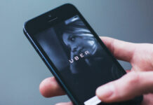 Cancún: Taxistas “cazan” a choferes de UBER Taxistas