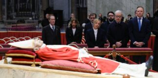 Abren capilla ardiente de Benedicto XVI para despedirlo papa benedicto