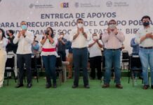 Entrega Sergio Salomón apoyos para el campo en Tehuitzingo