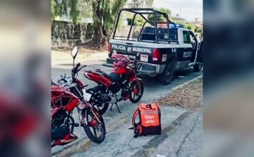 Patrulla embiste a repartidor de comida en Atlixco