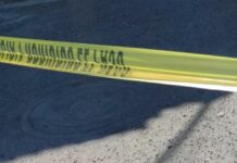 Hombre muere de un infarto dentro de su auto en Puebla capital Hombre