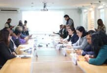 Comisiones avalan iniciativa para involucrar a padres en educación de menores Comisiones