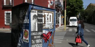 Comuna propone cambiar imagen de casetas de periódicos del Centro Histórico