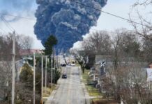 Chernóbil en Ohio: descarrila tren con sustancias químicas en EU