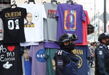 Sancionan a 85 negocios por exhibir mercancía en calles de Puebla