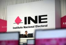Gobierno prevé más de mil 200 despidos en el INE por el Plan B electoral INE