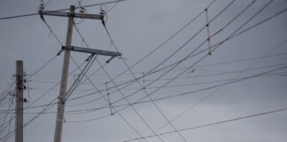 Joven sufre quemaduras tras tocar cables de alta tensión en El Verde Joven