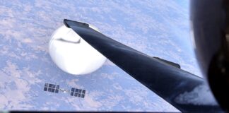 Pentágono publica foto de piloto sobrevolando globo chino Pentágono