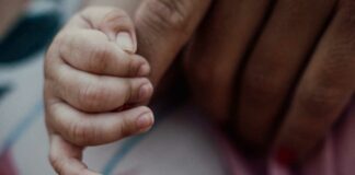 Policía apoya en nacimiento de bebé en Bosques de los Ángeles Policía