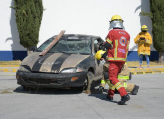 Protección Civil de Puebla capital se certifica en extracción vehicular Puebla