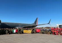 Rescatistas mexicanos llegan a Turquía para ayudar en búsquedas Rescatistas