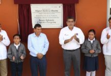 Sergio Salomón inaugura remodelación en primaria de Tehuacán Sergio