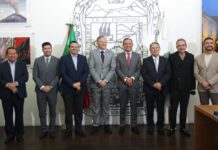 Comparece fiscal Gilberto Higuera ante el Congreso del Estado