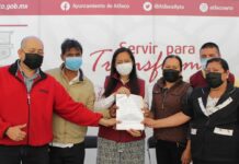 Entrega Ariadna Ayala barda perimetral y pavimentación de colonias