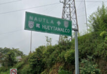 Cuelgan otra manta de supuesto grupo delictivo en Hueytamalco Manta