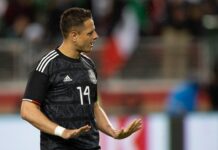 Cuando caen los goles festejan, pero no apoyan: Chicharito Chicharito
