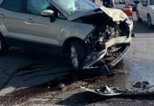 Choque deja dos lesionados en Ampliación Reforma Agua Azul Choque