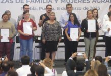Entrega Sedatu escrituras, certificados y títulos de propiedad a poblanas