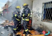 Bomberos sofocan incendio de dos horas en Reforma Sur