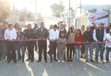 Entrega comuna rehabilitación de vialidad en Guadalupe Hidalgo