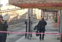 Despliegan operativo para retirar casetas frente al Mercado Amalucan