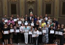 Entregan Congreso reconocimientos a trabajadoras del Poder Legislativo