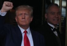 Donald Trump se entrega ante tribunales de Nueva York Donald Trump