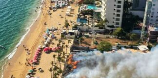 Se incendia “El Rollo” de Acapulco en plena Semana Santa El Rollo