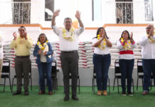 Gobernador entrega fertilizantes a Guadalupe Victoria y Tlachichuca Gobernador