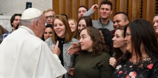 Papa Francisco otorga derecho al voto a mujeres en un Sínodo Papa Francisco