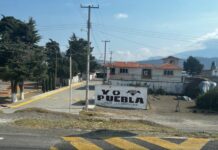 Lorenzini, otro con promoción política en Puebla
