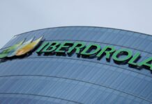 Gobierno federal acuerda comprar 13 plantas de Iberdrola