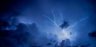 Mueren 5 personas por impacto de rayo en Colombia; hay 14 heridos Rayo